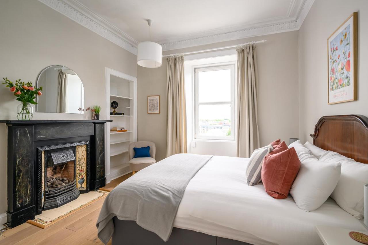 2Br New Town Castle View Apartment EDI Eksteriør billede